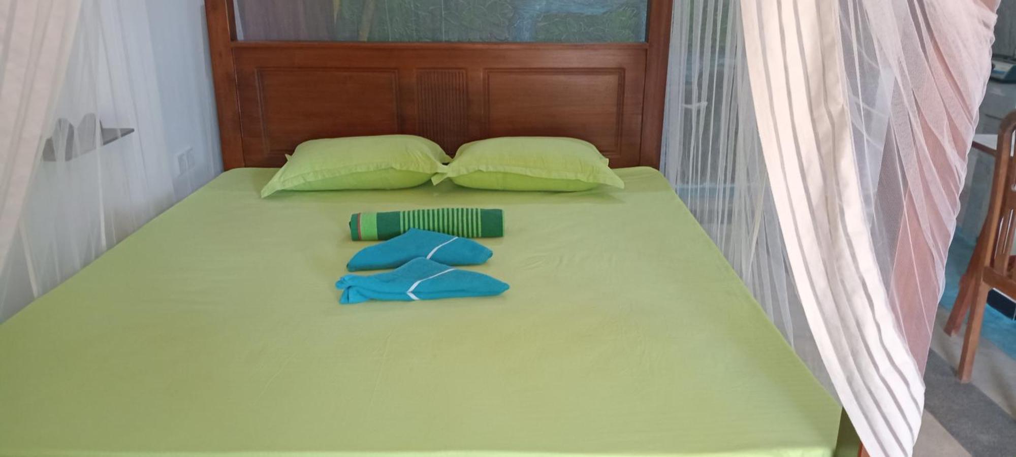 Paddy Field Villa Midigama-Est Chambre photo
